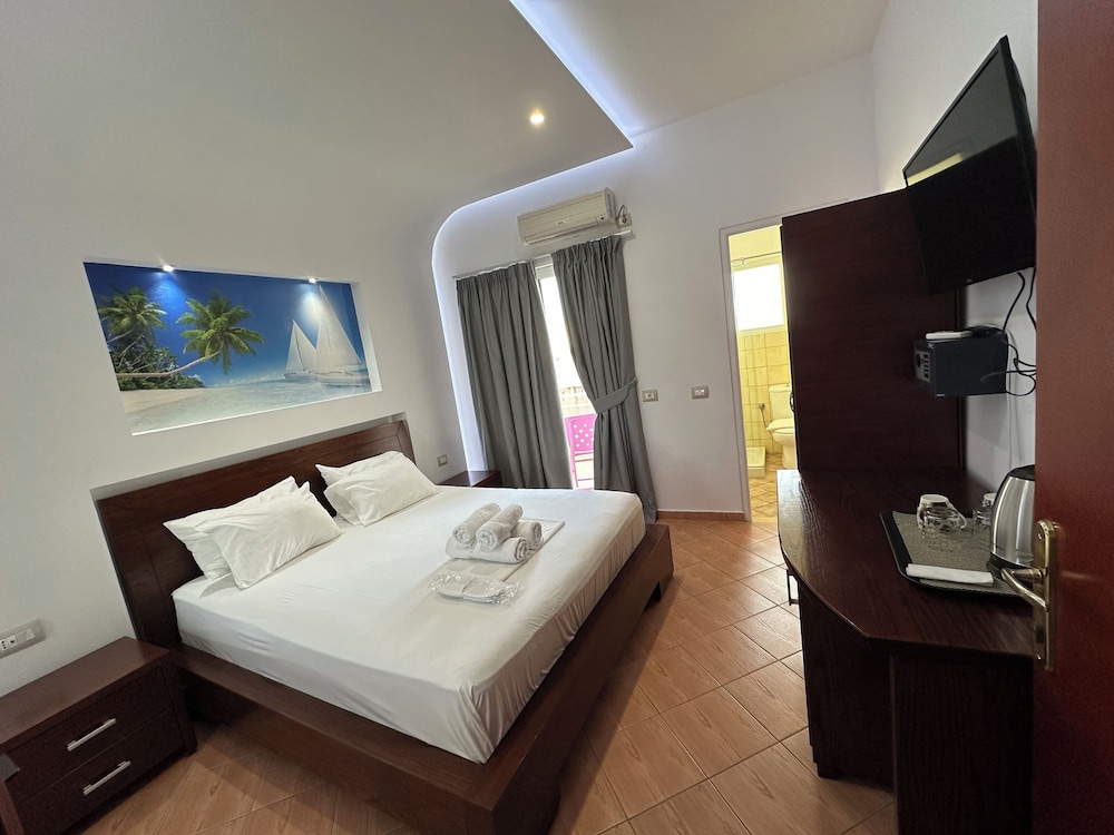

Venezia - Sarandë - Hotel Oskar