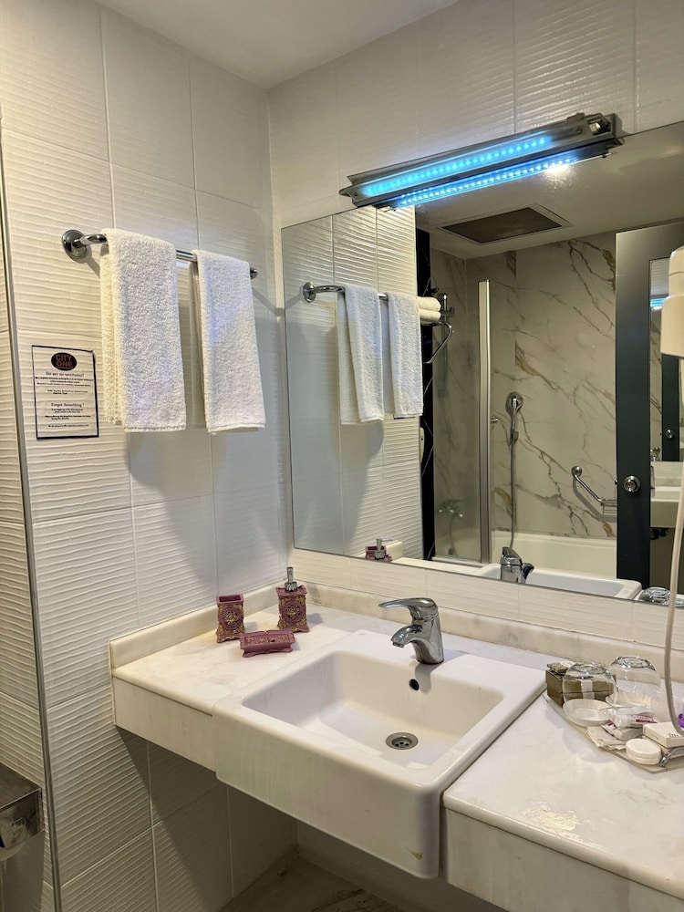 

Bari - Kayseri - City One Hotel