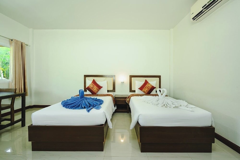

Palermo - Thalang - Phuket Airport Villa