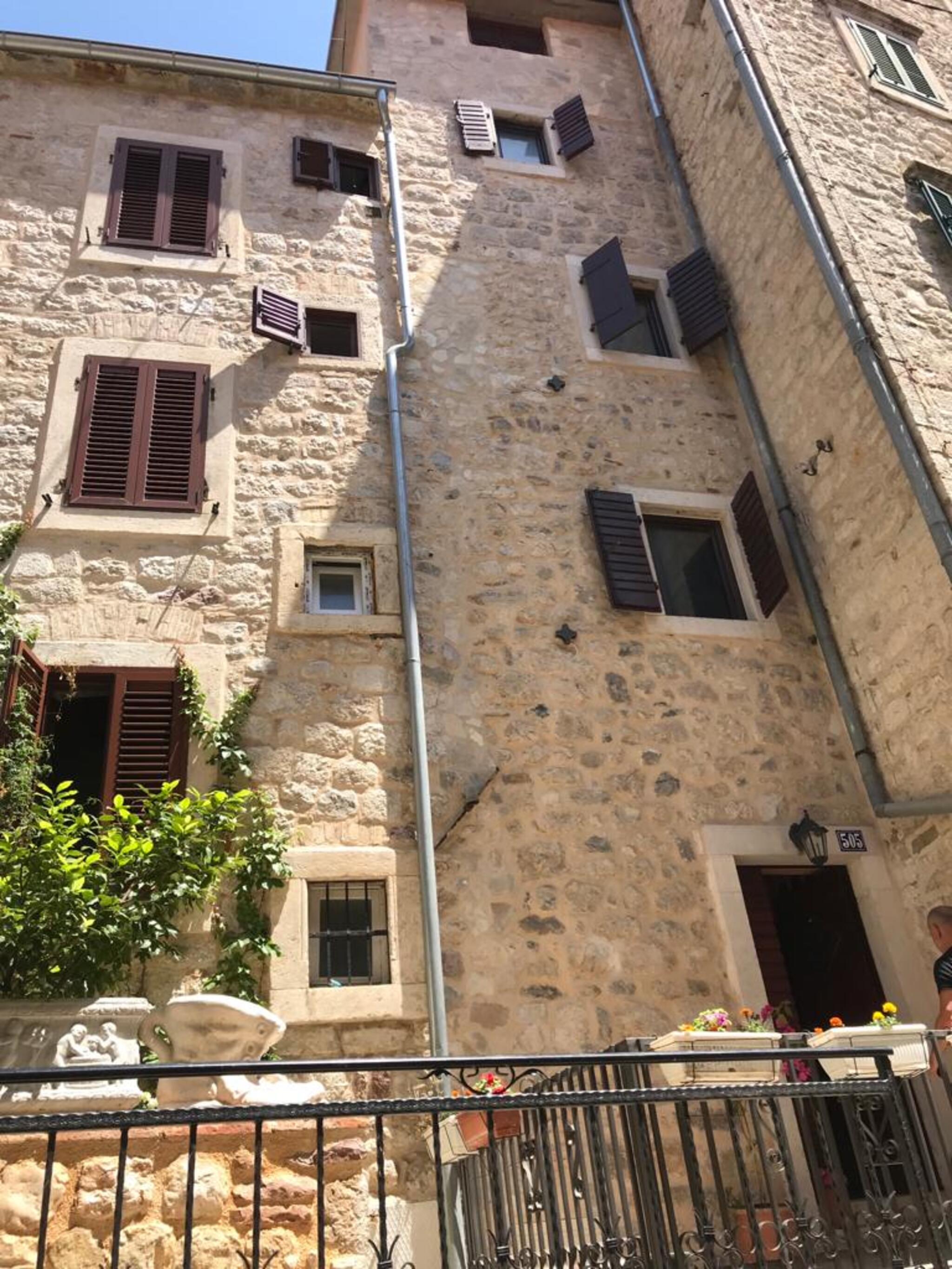 

Napoli - Tivat - Puerta Hotel Apartments