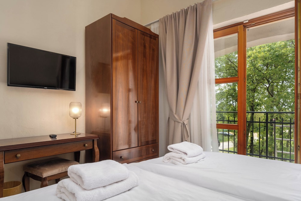 

Milano - Parenzo - Boutique Hotel Paradiso