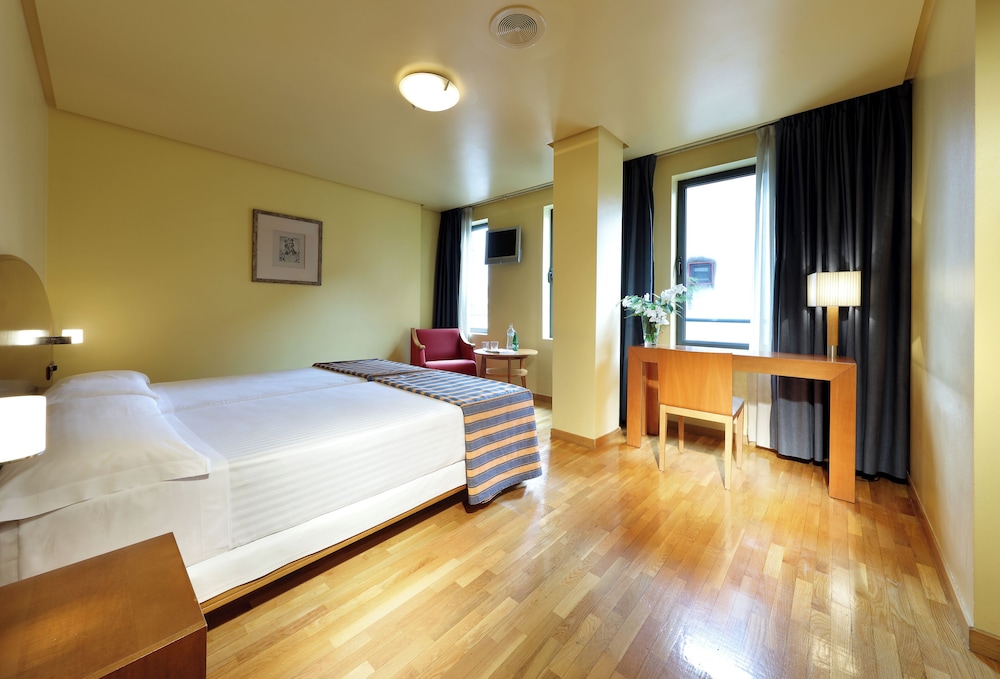 

Roma - Oviedo - Exe Hotel El Magistral