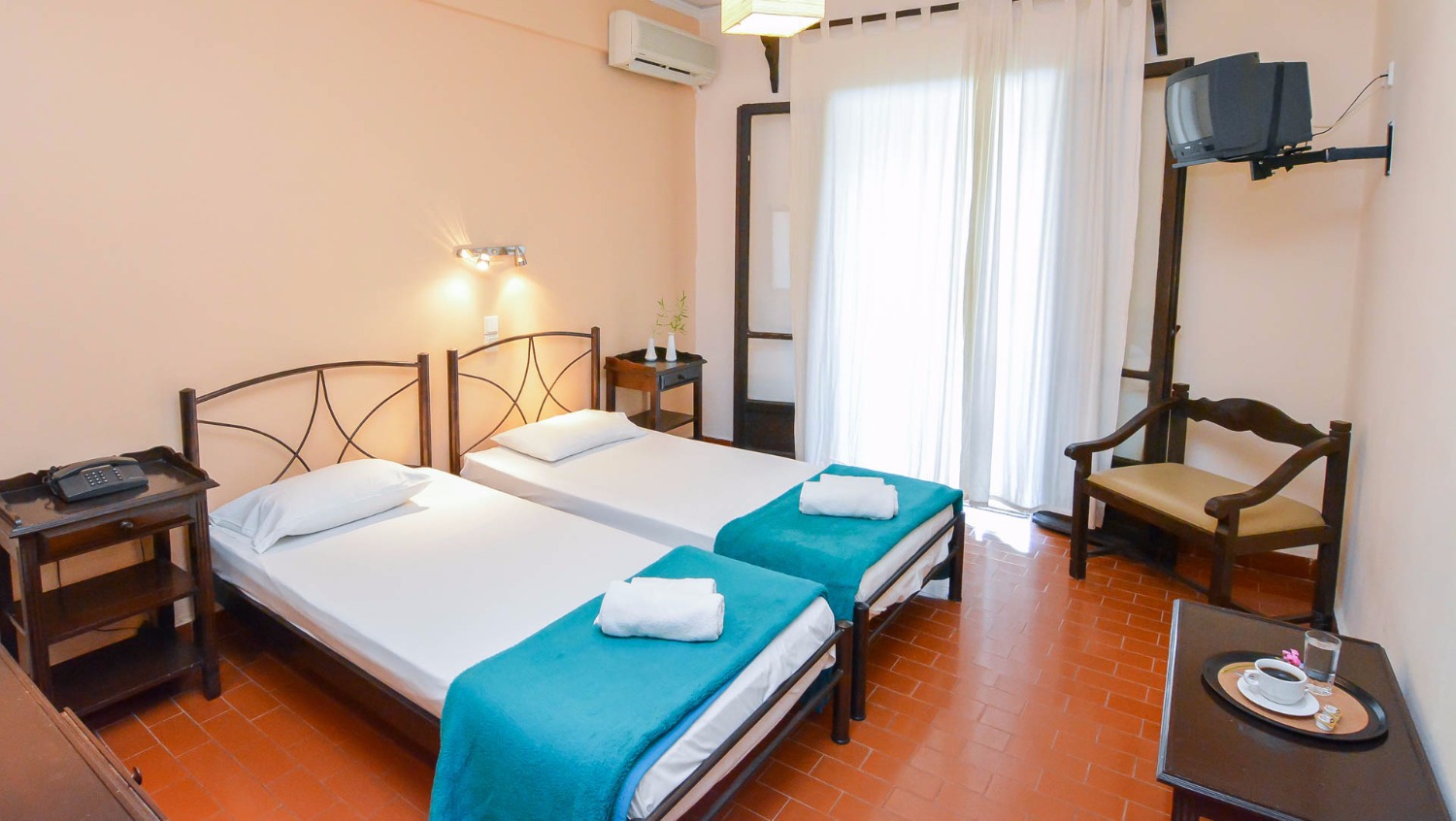 

Milano - Gouvia - Annaliza Apartments
