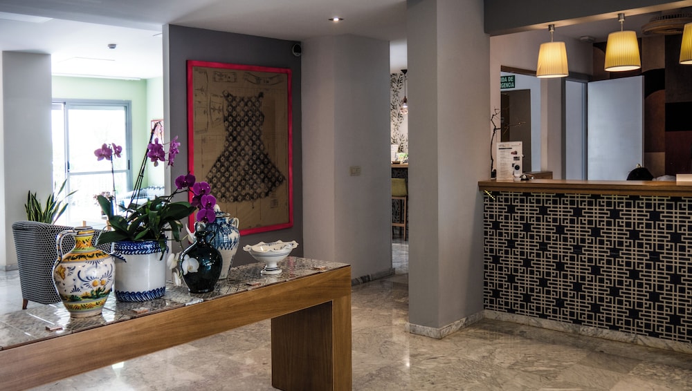 

Napoli - Siviglia - Hotel Plaza Santa Lucía