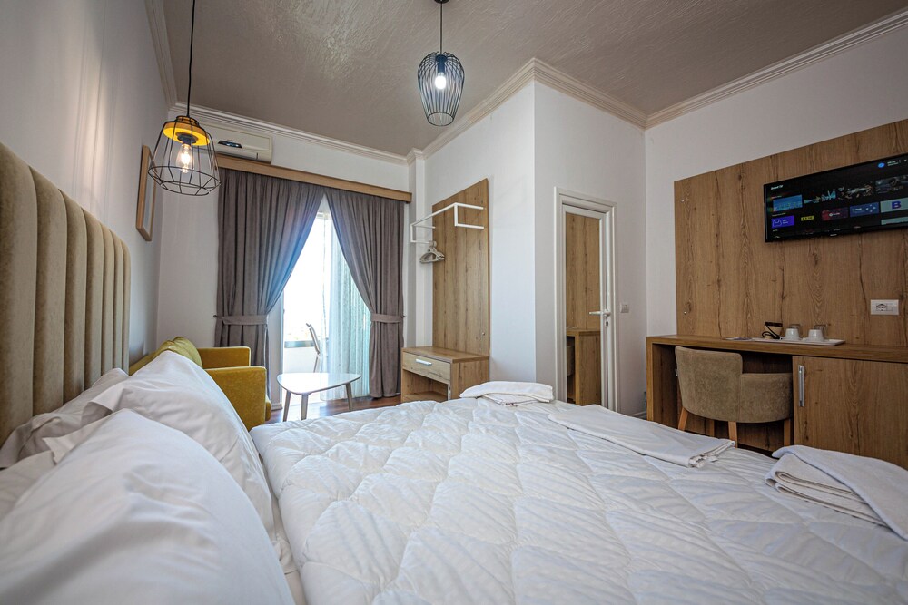 

Bari - Ksamil - Hotel Murati