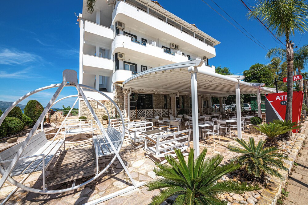

Genova - Ksamil - Hotel Murati