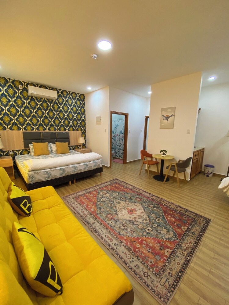 

Napoli - Philipsburg - July Apartments