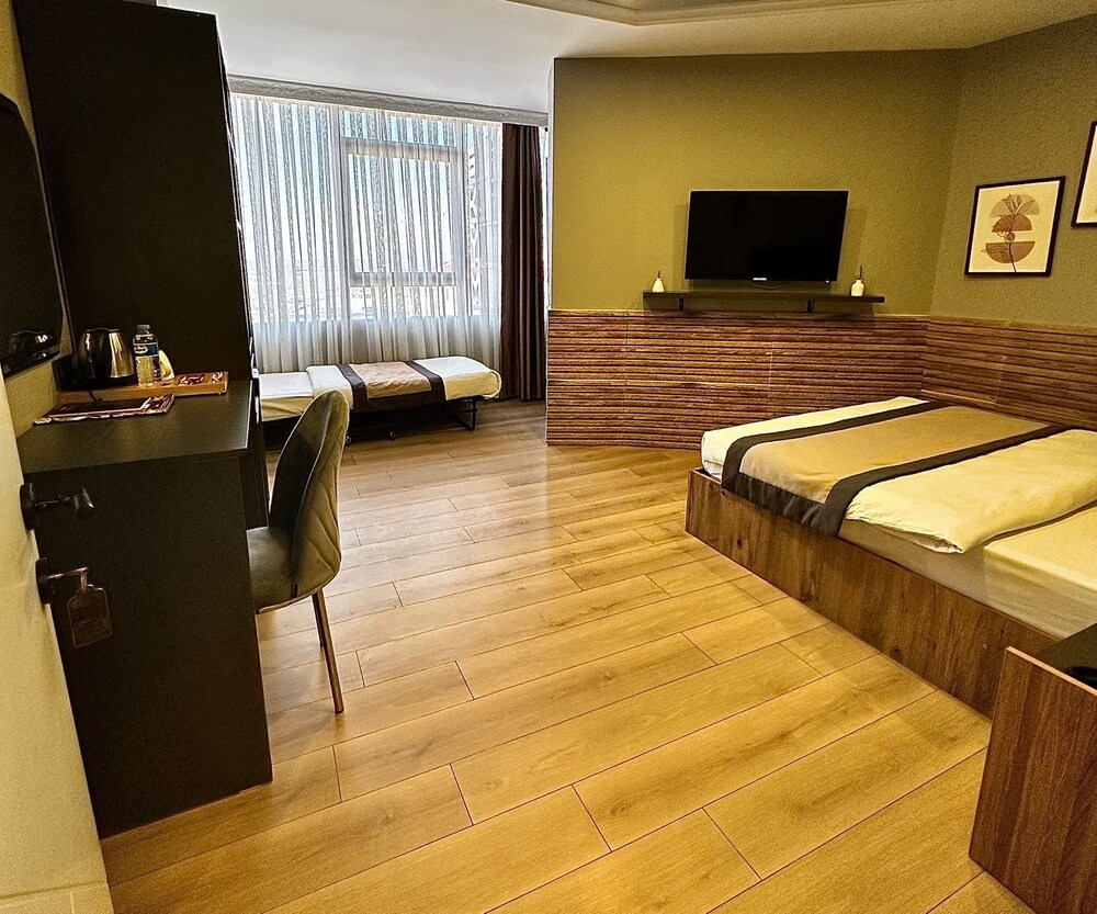 

Bologna - Istanbul, New Airport - Skymoon Istanbul Airport Hotel