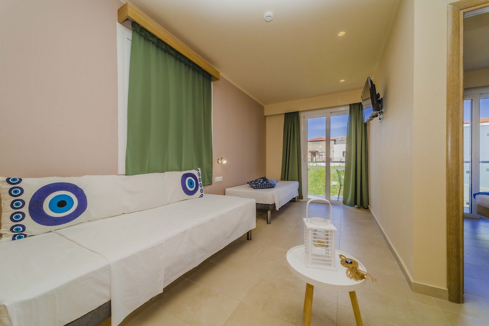 

Napoli - Kiotari - Amaryllis front beach hotel