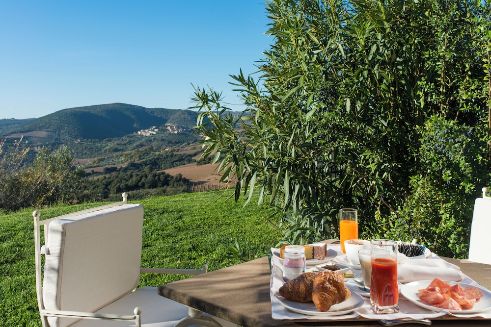 

Catania - Montalcino - Castello di Velona Resort Thermal SPA & Winery