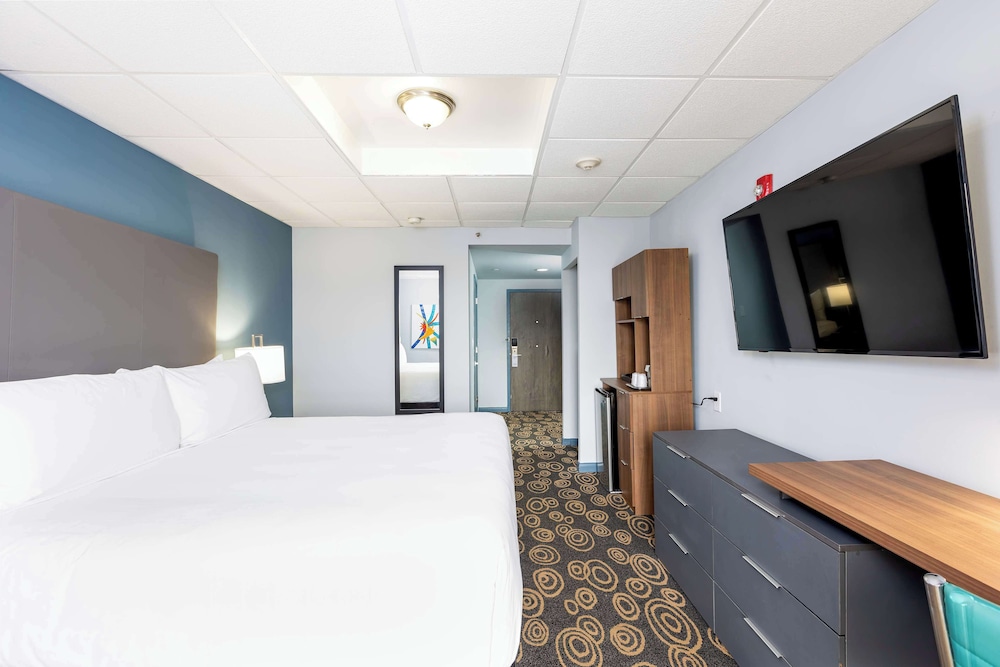 

Milano - South Miami - Regency Miami Airport by Sonesta