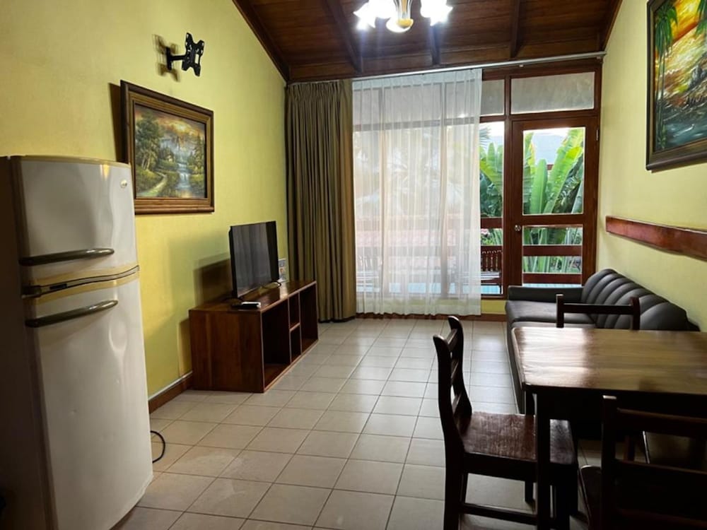 

Palermo - Jacó - Hotel Amapola Resort