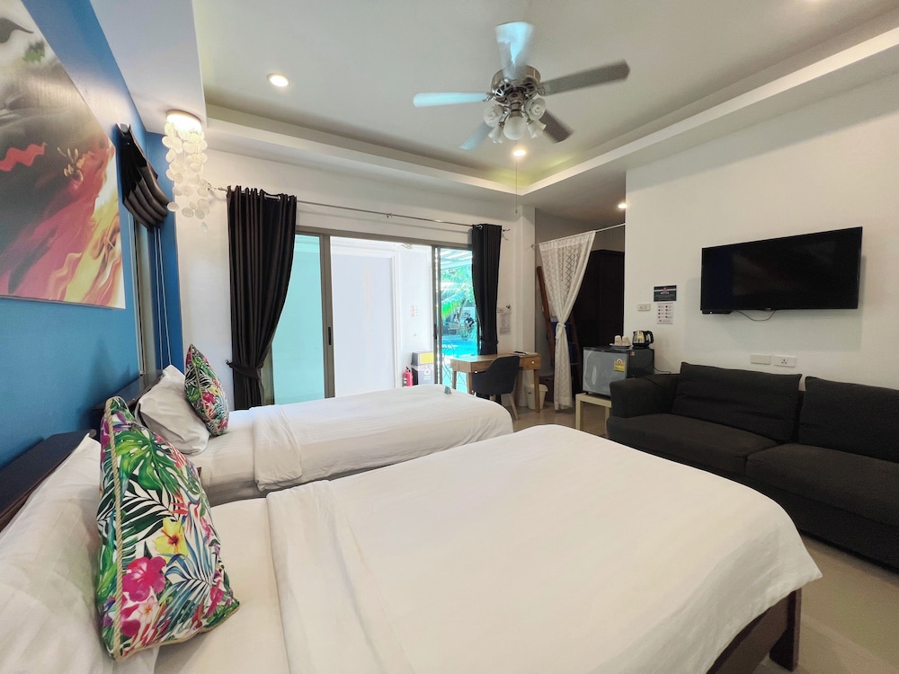 

Roma - Nai Thon Beach - The Snug Airportel - Phuket Airport