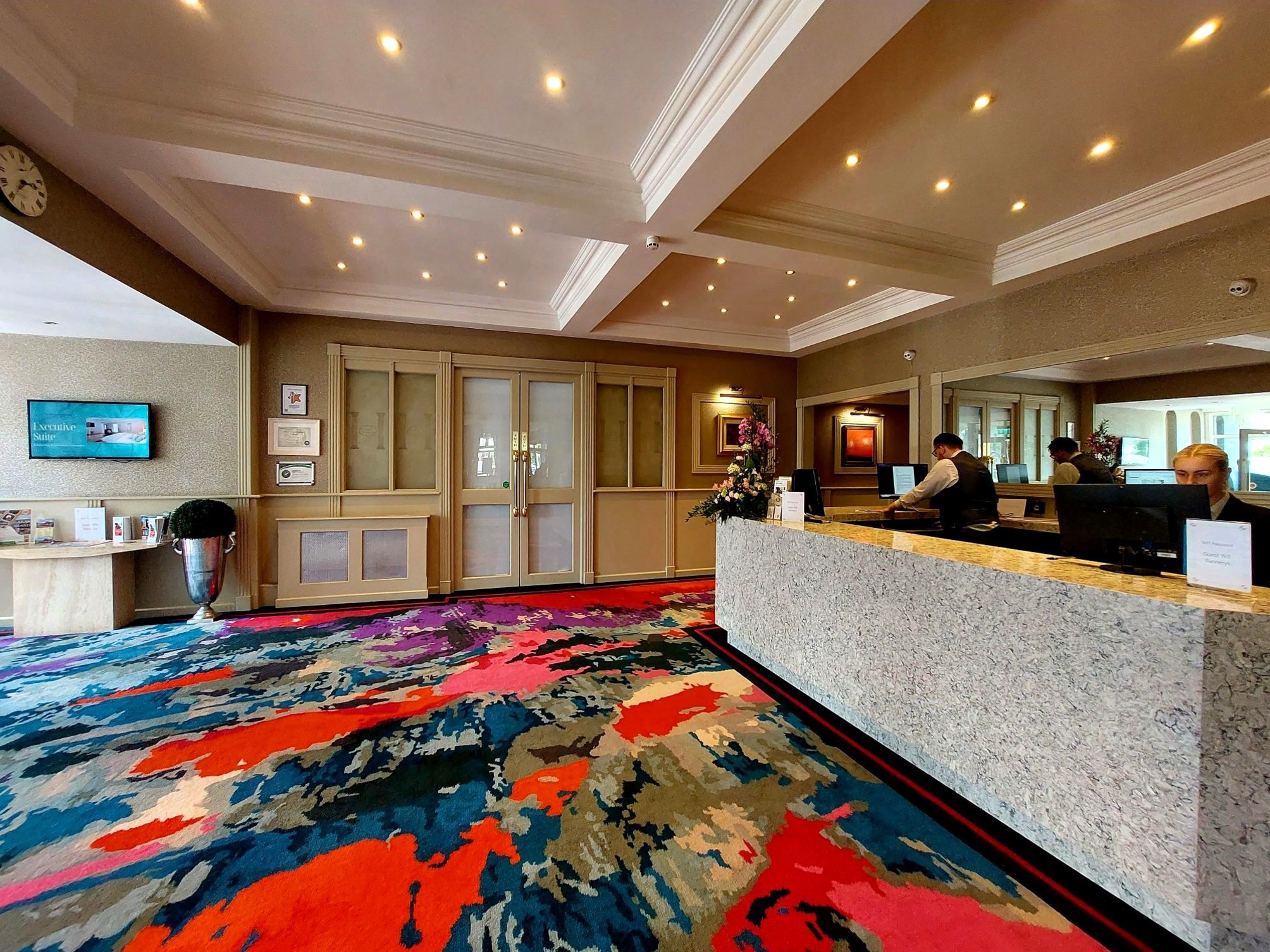 

Roma - Galway - Flannery's Hotel