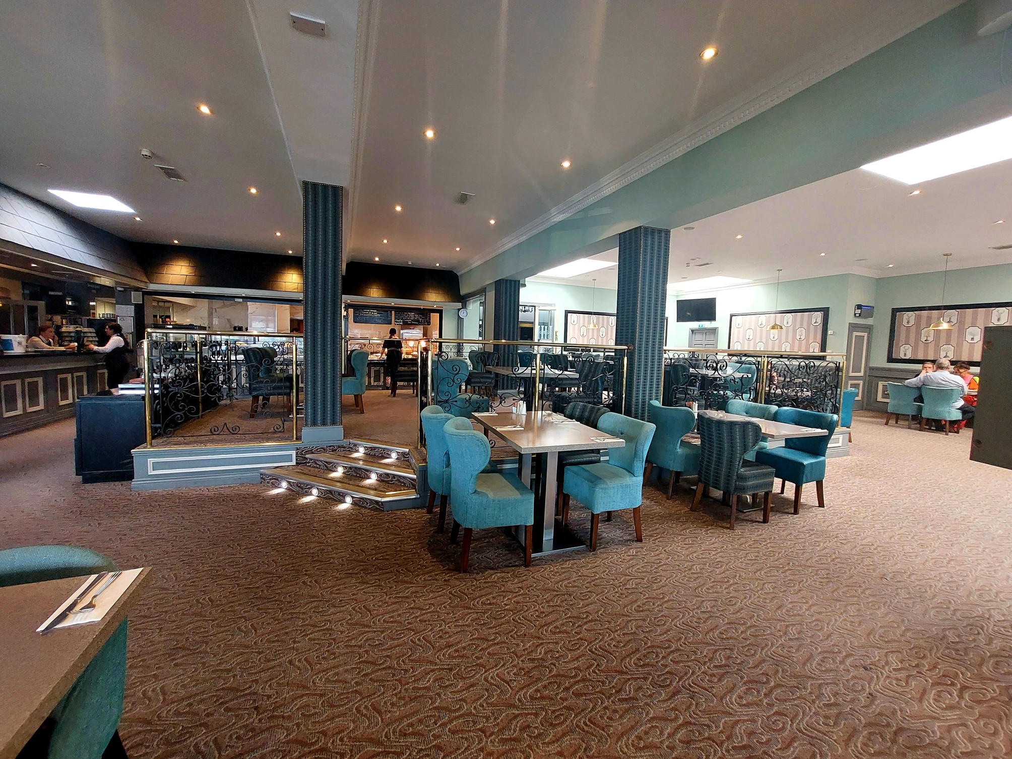 

Roma - Galway - Flannery's Hotel