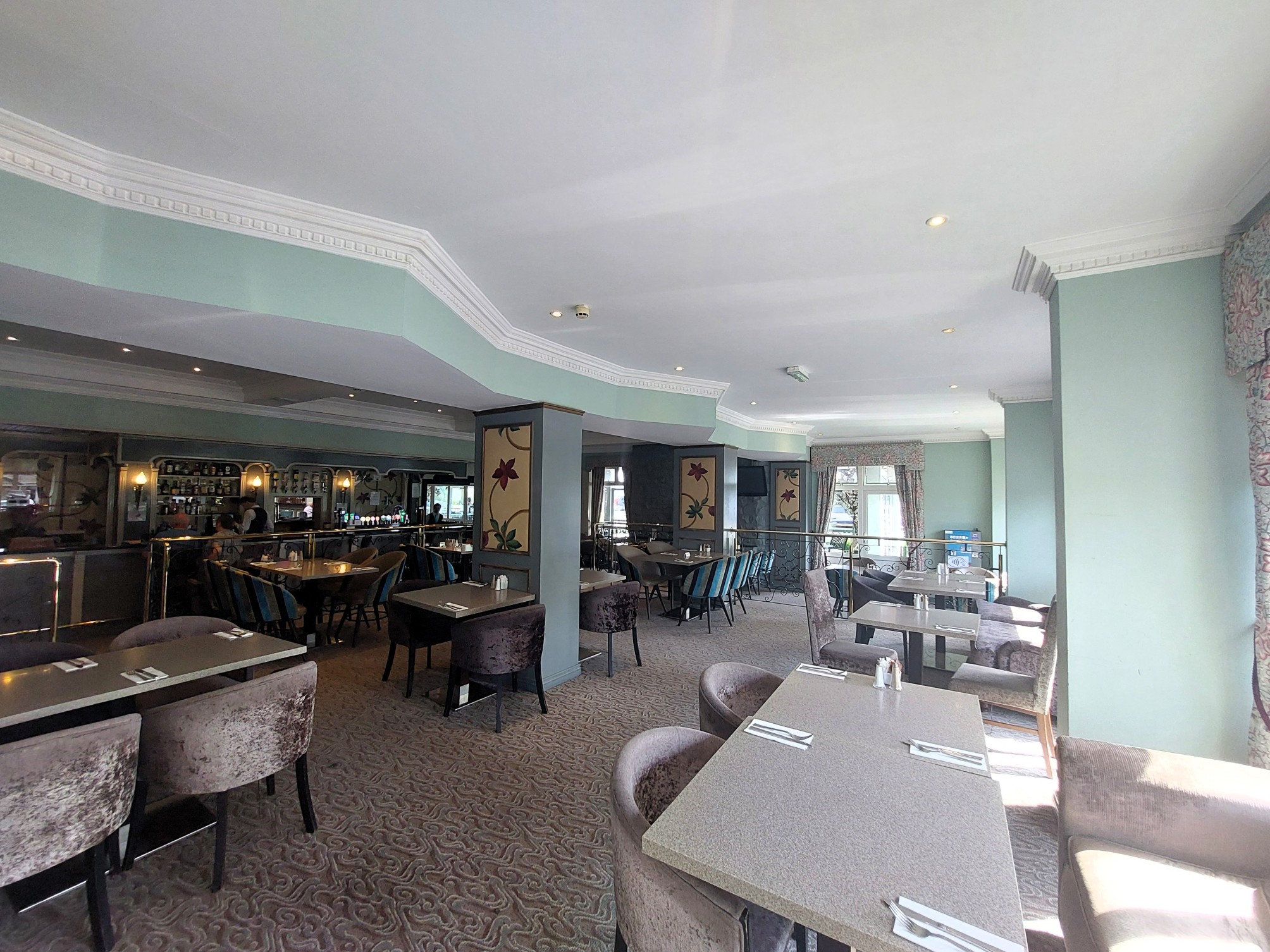 

Roma - Galway - Flannery's Hotel