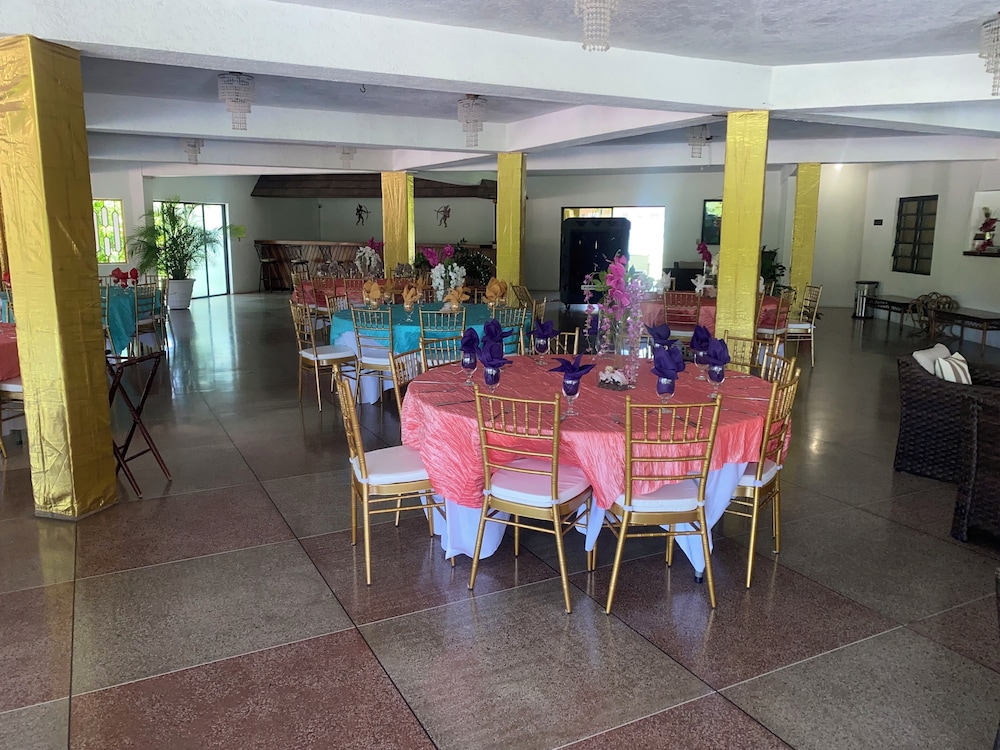 

Napoli - St. John's - Cortsland Hotel