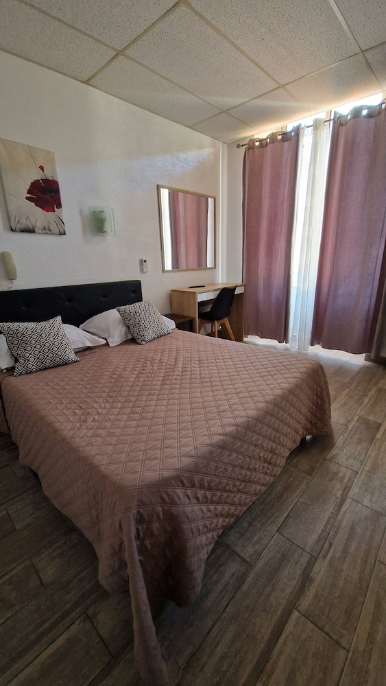 

Roma - Saint-Tropez - Hôtel du Nord