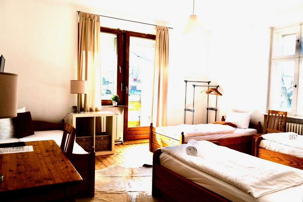 

Roma - Schönefeld - Hotel Nest