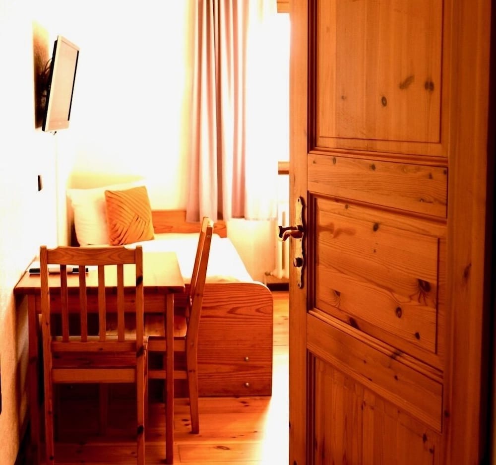 

Roma - Schönefeld - Hotel Nest