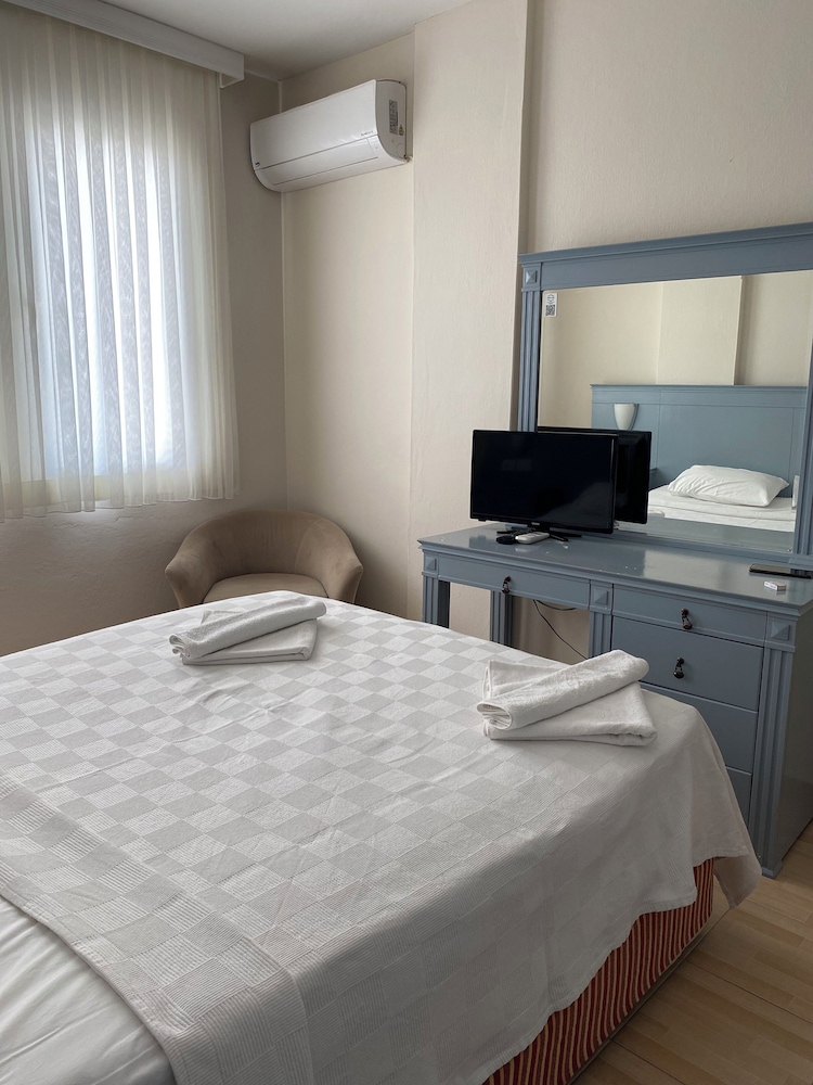 

Roma - Çeşme - Cicek Apart Hotel