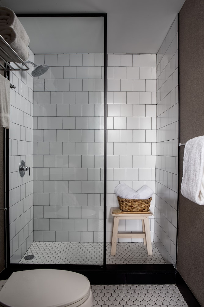 

Venezia - Jersey City - Redford Hotel