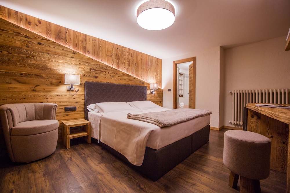 

Lamezia Terme - Courmayeur - Hotel Pilier D'Angle & Wellness