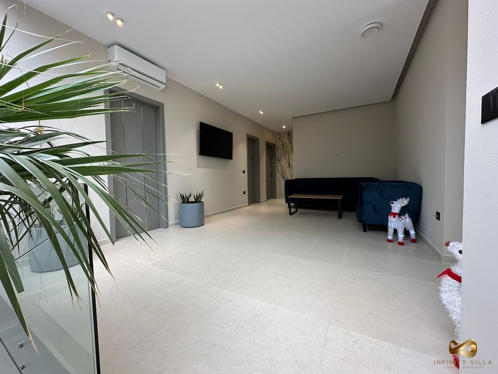 

Roma - Durrës - La Mirage Group Villas