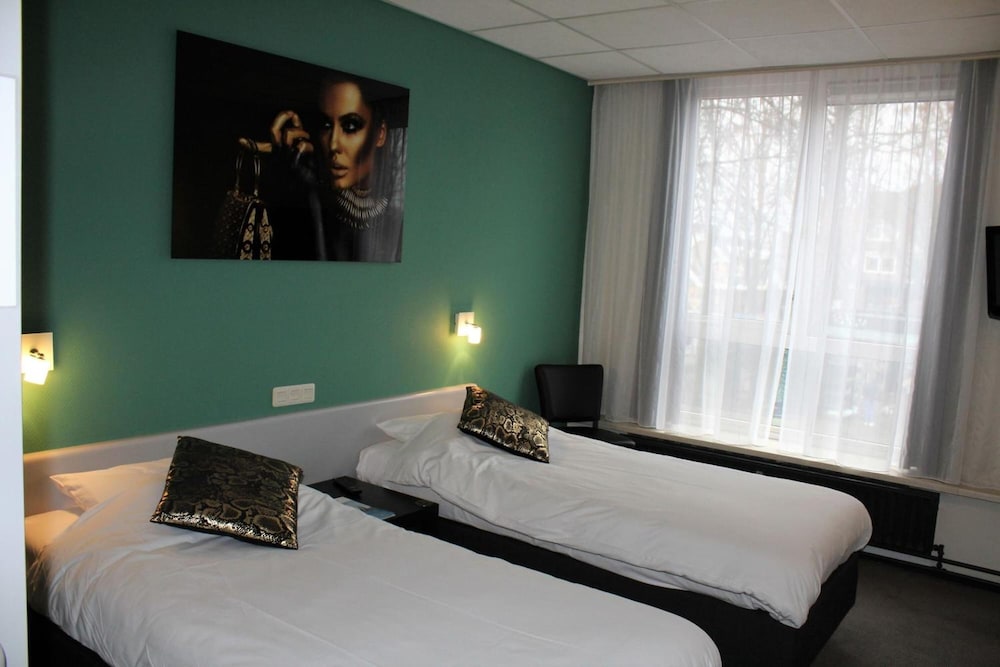

Torino - Amstelveen - Hotel Restaurant de Jonge Heertjes