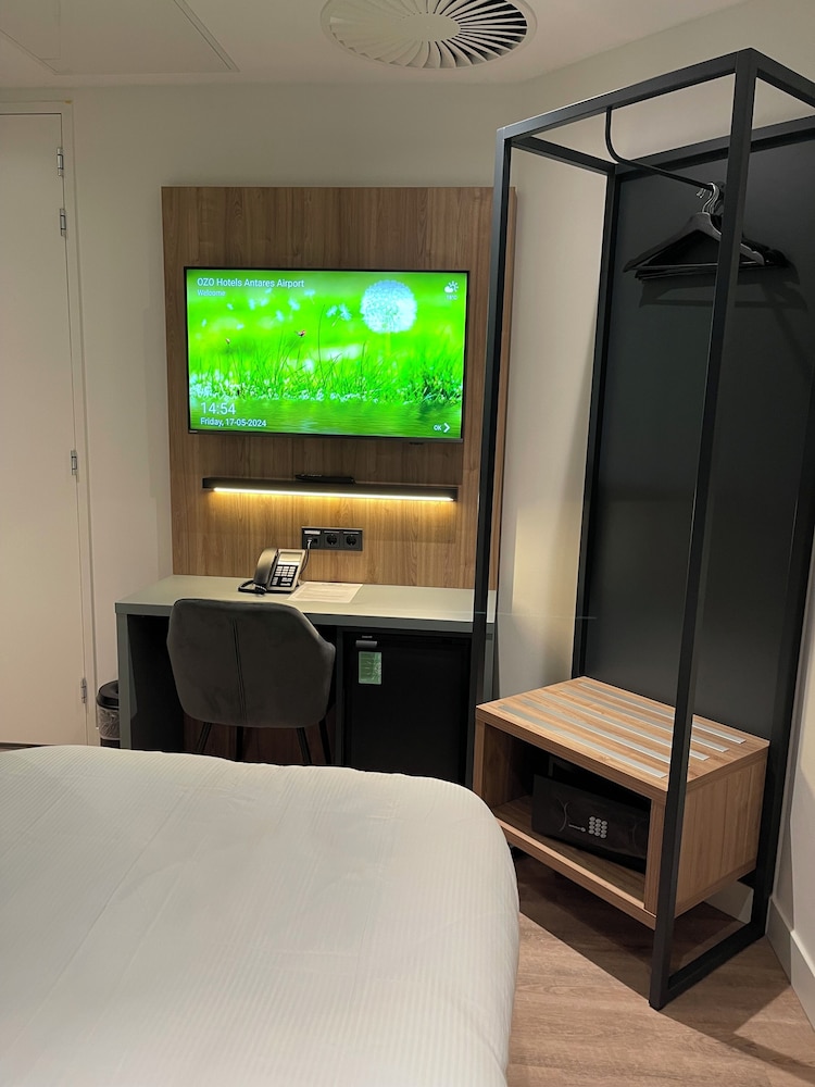 

Torino - Amsterdam - OZO Hotels Antares Airport