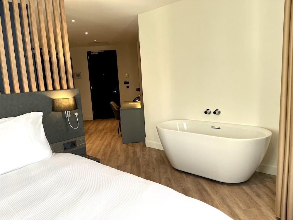 

Genova - Hoofddorp - OZO Hotels Antares Airport