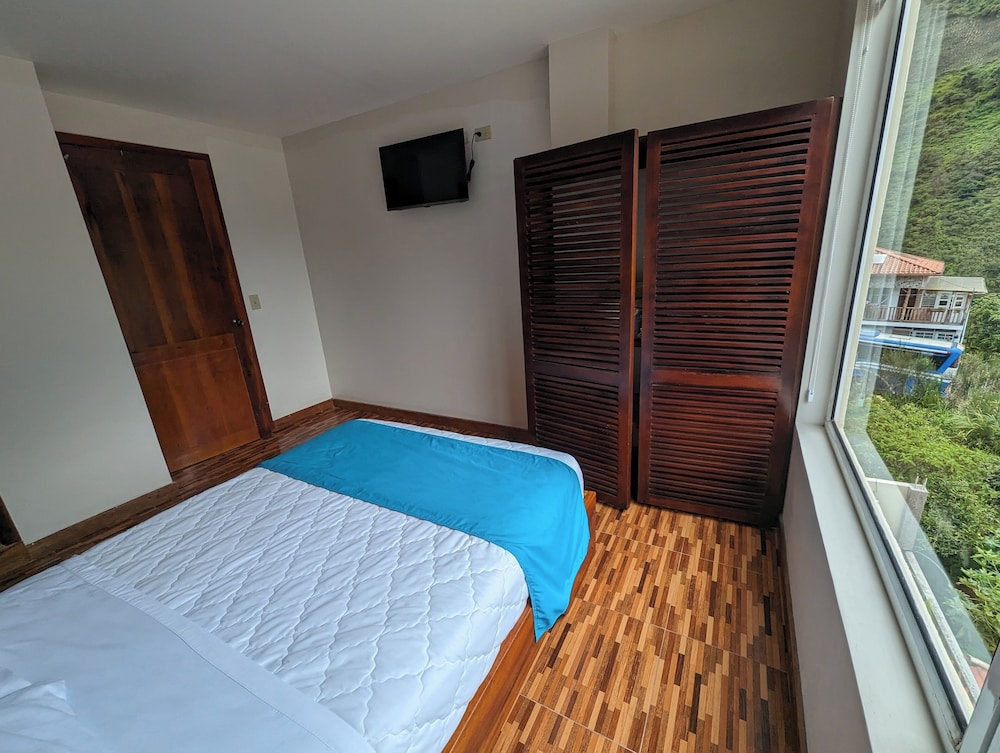

Milano - Baños - Shannon 360 Hotel