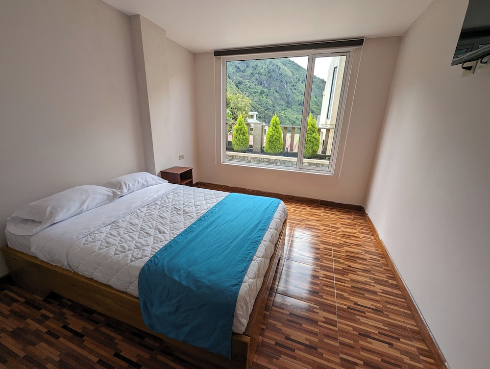 

Milano - Baños - Shannon 360 Hotel