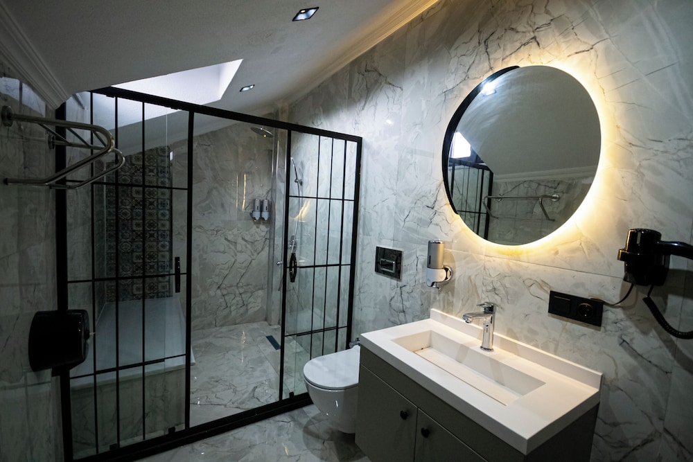 

Venezia - Istanbul, New Airport - Bera Airport Hotel