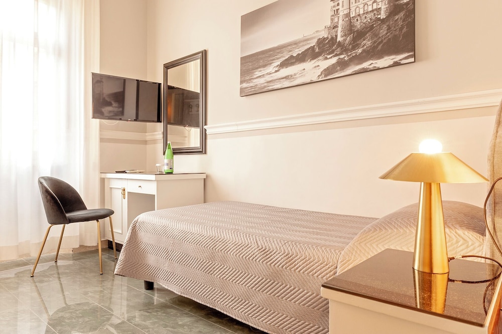 

Catania - Tirrenia - The Port Residence