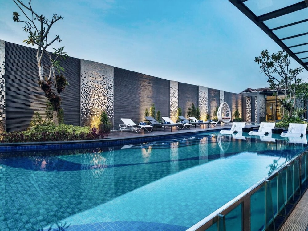 

Milano - Seminyak - Bali - Kamaniiya Petitenget Seminyak