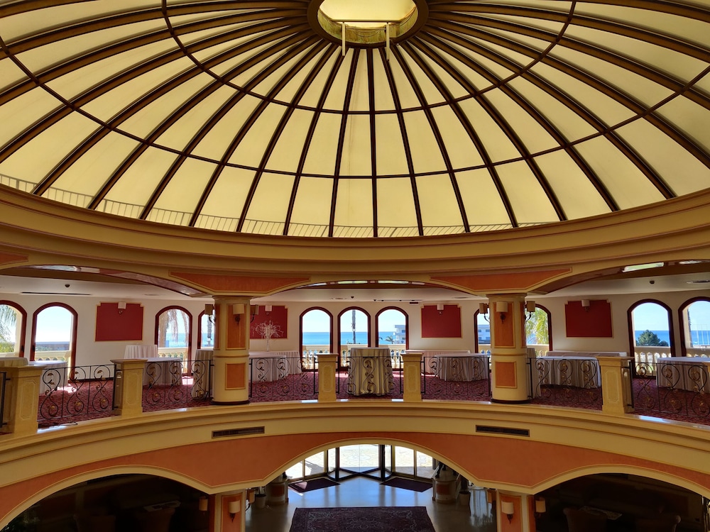 

Cagliari - Roccella Jonica - Parco dei Principi Hotel