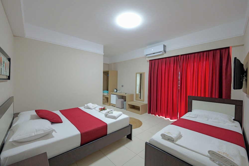 

Brindisi - Ksamil - Hotel Heksamil