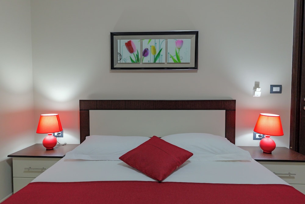 

Cagliari - Ksamil - Hotel Heksamil