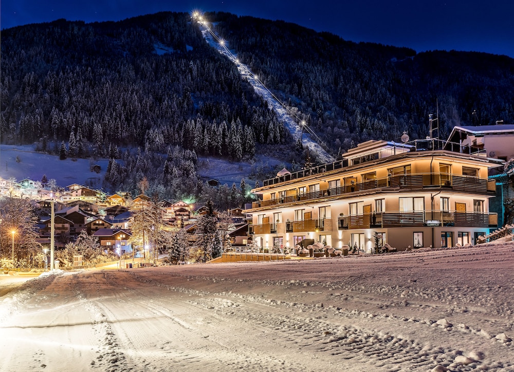 

Napoli - Mayrhofen - Mountain Resort M&M