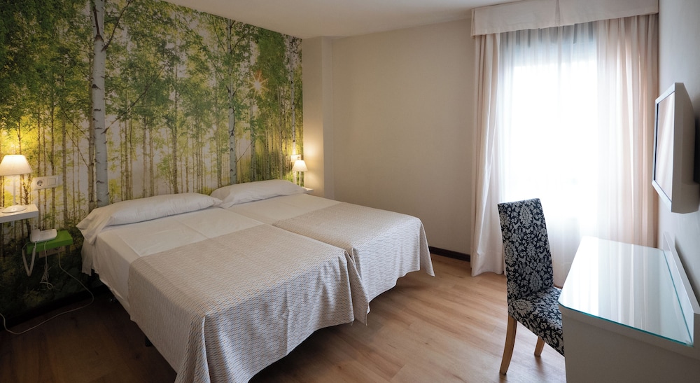 

Roma - San Juan de Aznalfarache - Hotel Plaza Santa Lucía