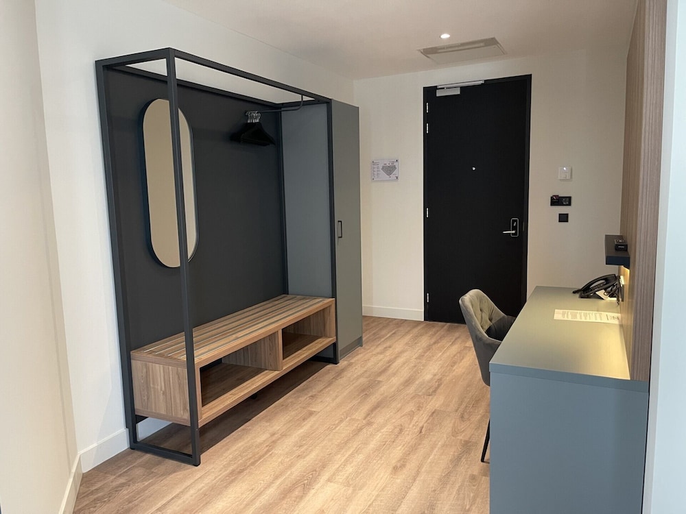 

Milano - Hoofddorp - OZO Hotels Antares Airport