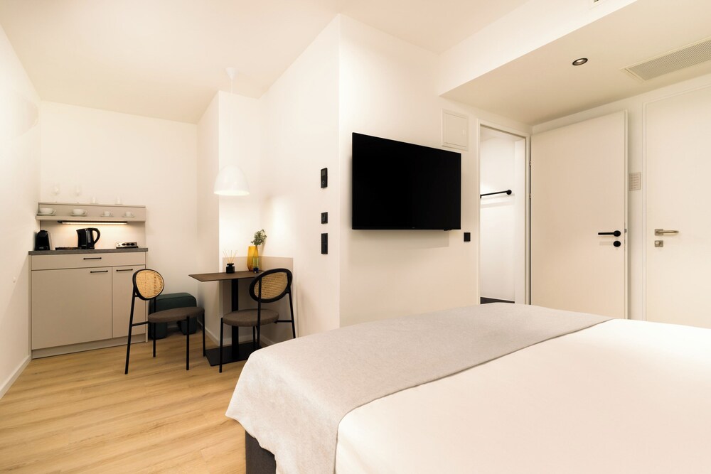 

Catania - Vienna, Aeroporto Internazionale di Vienna - limehome Vienna Favoritenstr.