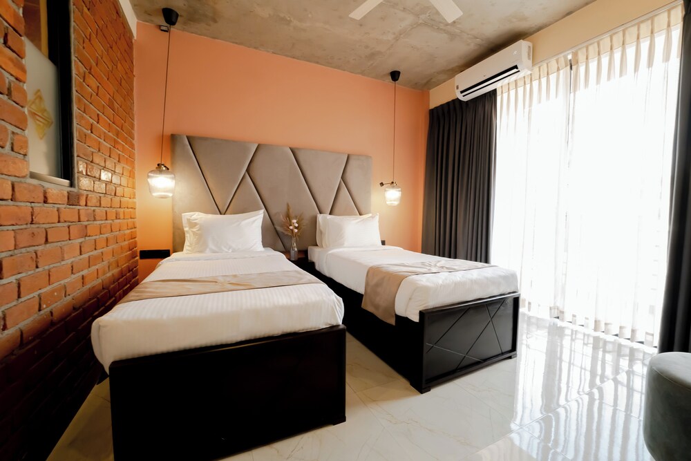 

Milano - Katunayaka - Limeshine - Airport Transit Hotel
