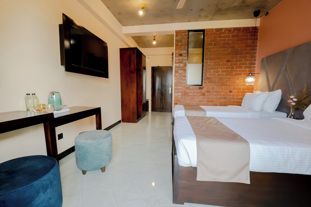 

Milano - Seeduwa - Limeshine - Airport Transit Hotel