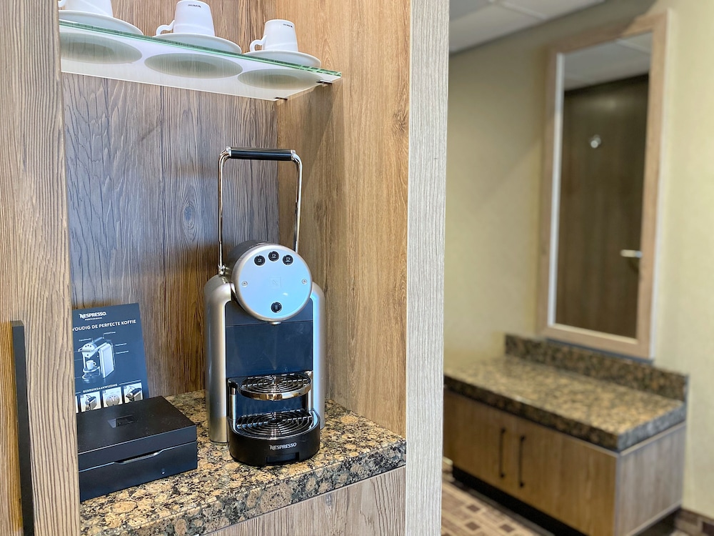 

Bologna - Amstelveen - XO Hotels Blue Tower