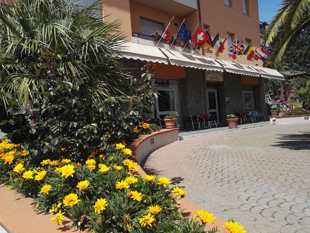 

Napoli - Castiglione del Lago - Hotel Trasimeno Bittarelli
