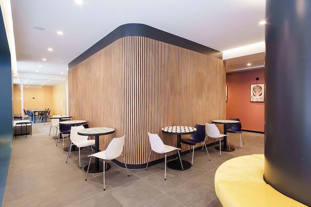 

Milano - Mostacciano - Aparthotel Colombo Roma