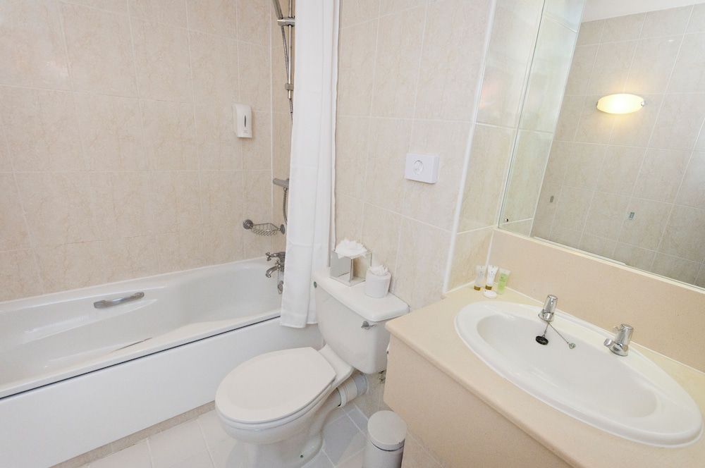 

Milano - Basingstoke - Basingstoke Country Hotel & Spa