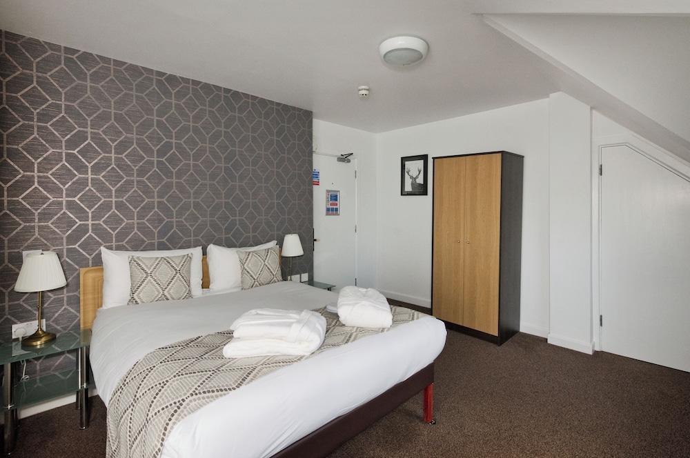 

Napoli - Hook - Basingstoke Country Hotel & Spa
